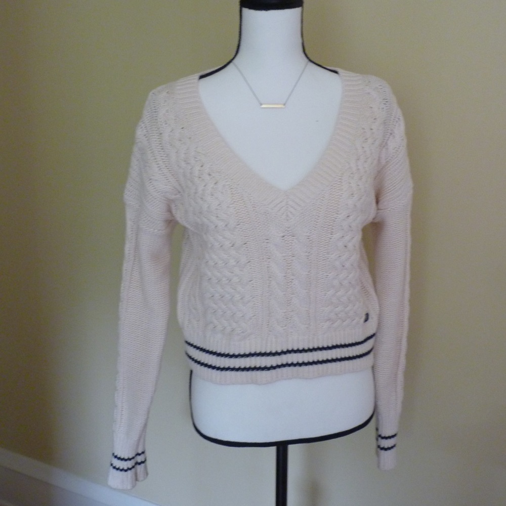 Preppy V knock sweater